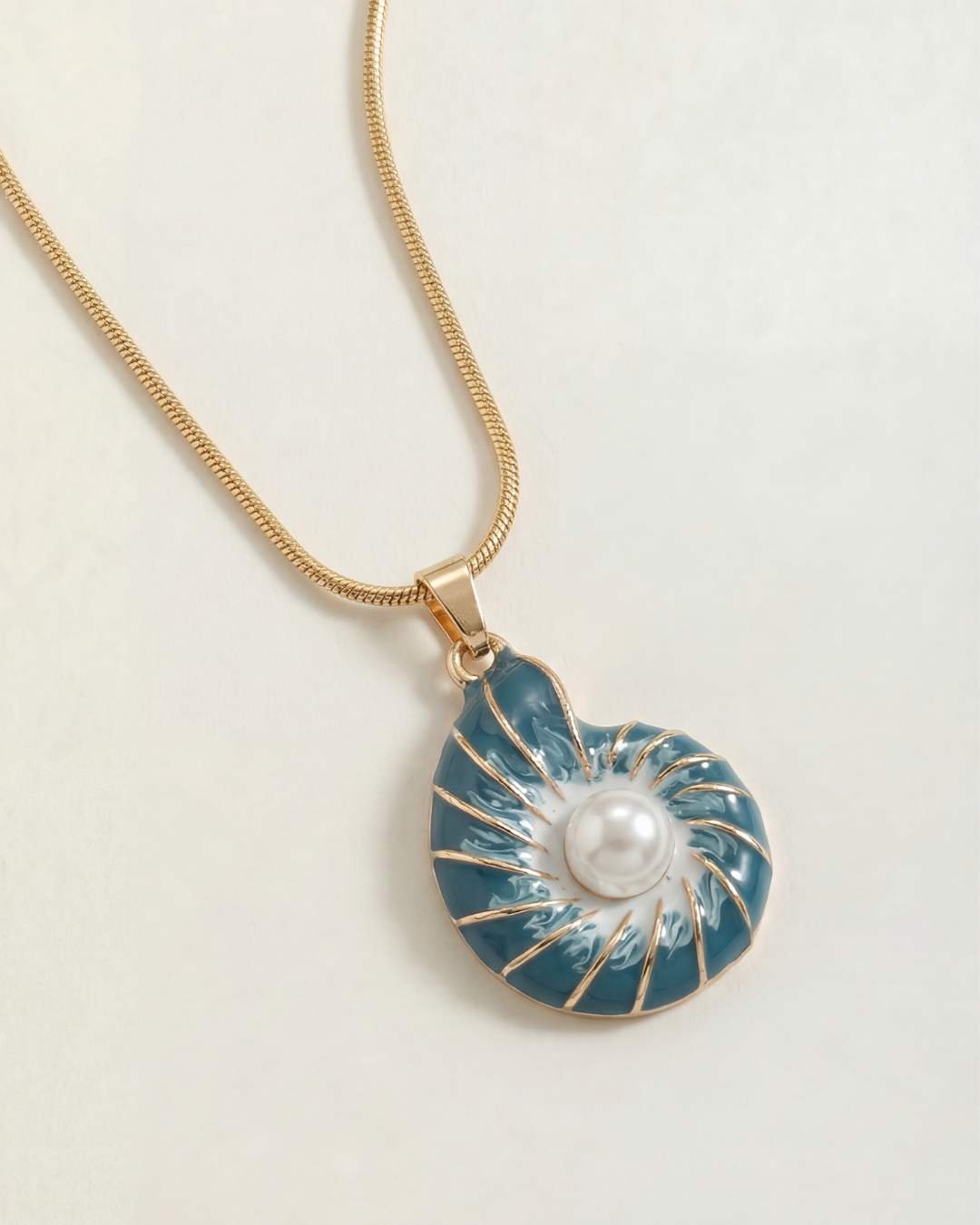 Conchiglia Necklace
